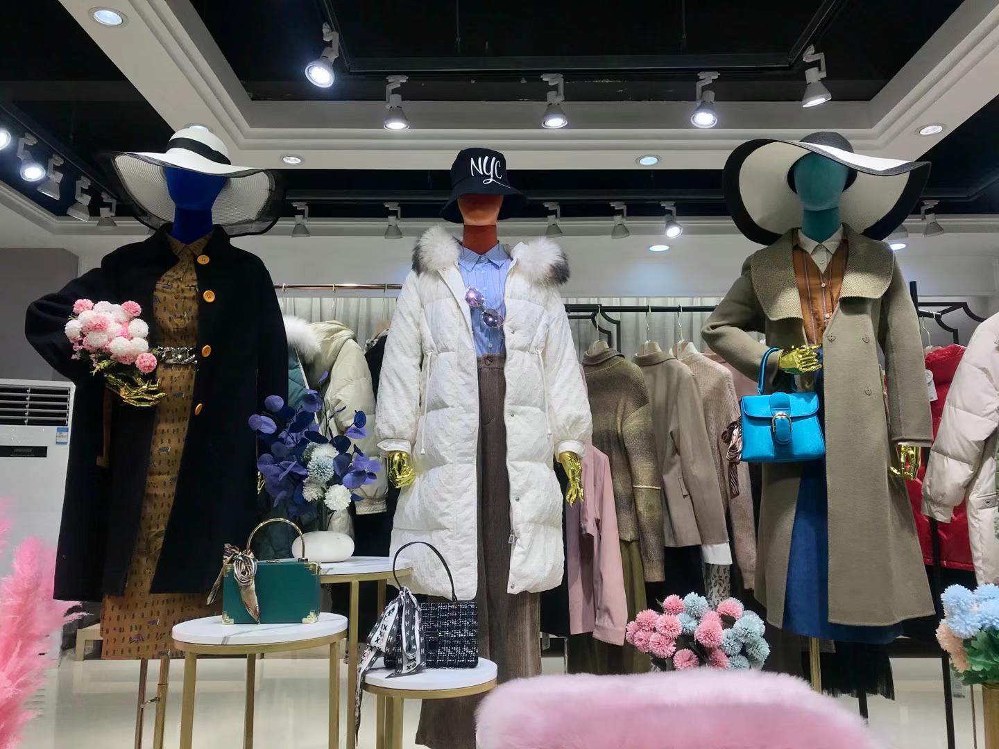 麥雅圖2021冬品牌女裝折扣批發(fā)供應(yīng)商
