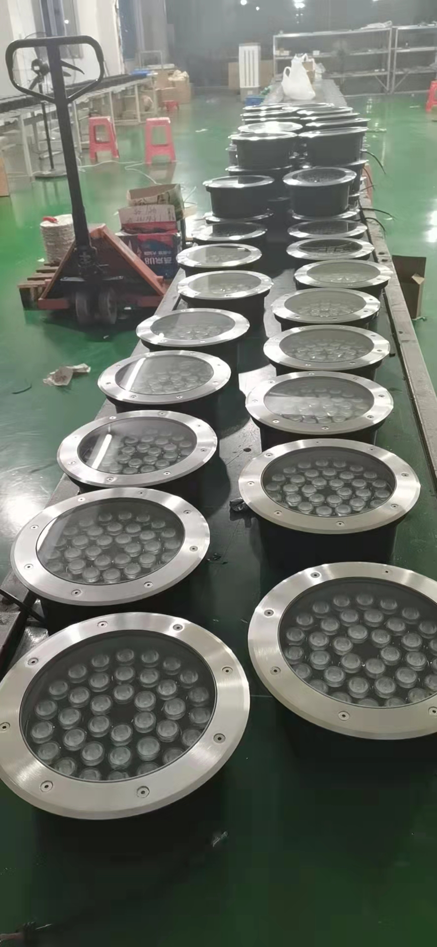 廣東 大量批發(fā)戶外LED地埋燈廠商，圓形指示燈價格