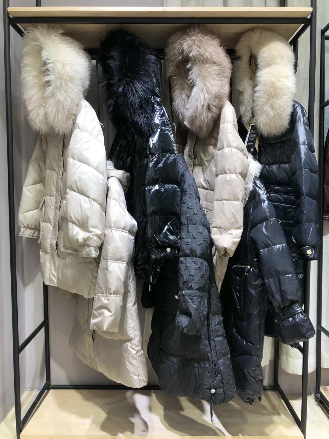 哥芙妮羽絨服2021冬品牌折扣店貨源直播貨源供應(yīng)