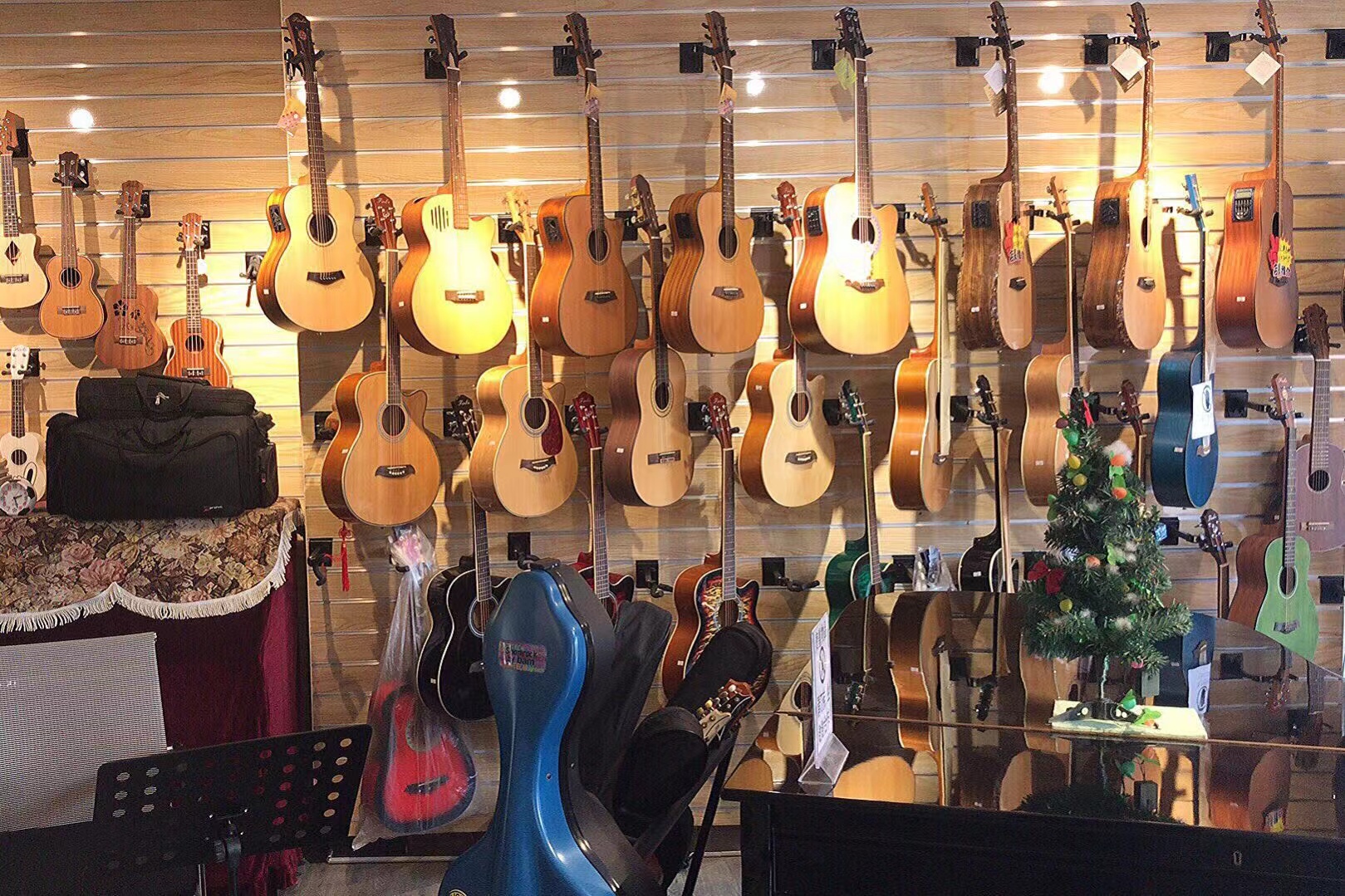 佛山管樂(lè)團(tuán)購(gòu)哪家信譽(yù)高 -管樂(lè)團(tuán)購(gòu)就找佛山市惠薩琴行