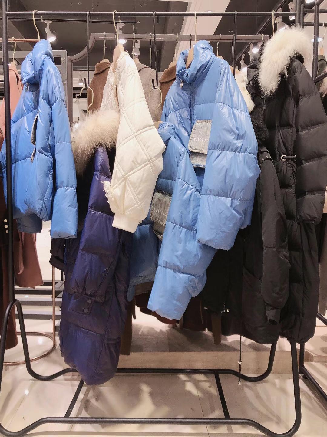 牛班的春天2021冬潮牌專柜輕奢羽絨服女裝折扣店一手貨源批發(fā)