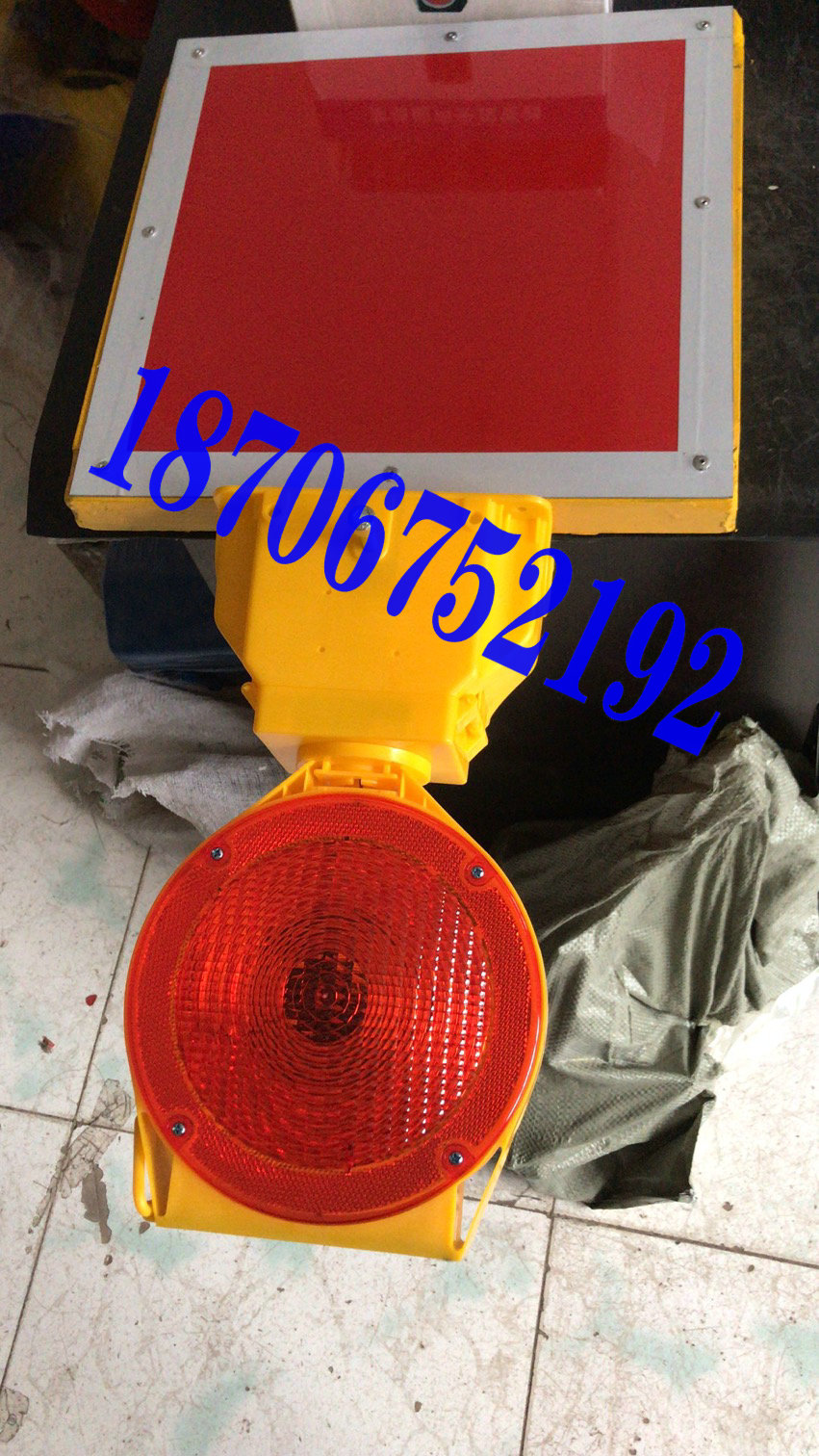 鐵路線(xiàn)路車(chē)擋表示器太陽(yáng)能表示燈陜西鴻信鐵路設(shè)備 鐵路車(chē)擋表示器太陽(yáng)能表示燈陜西鴻