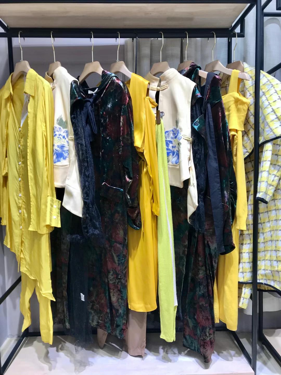 設(shè)計(jì)谷2021秋冬上高海 端品牌品牌折扣女裝批發(fā)