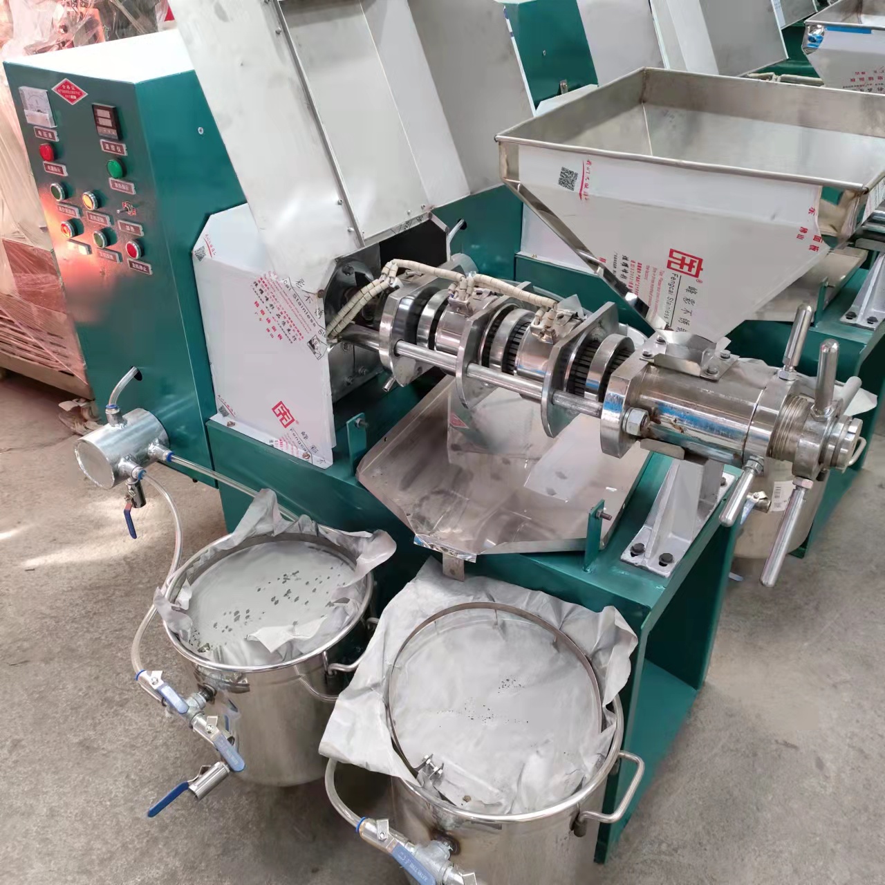 冷熱兩用榨油機全自動核桃125型螺旋榨油機