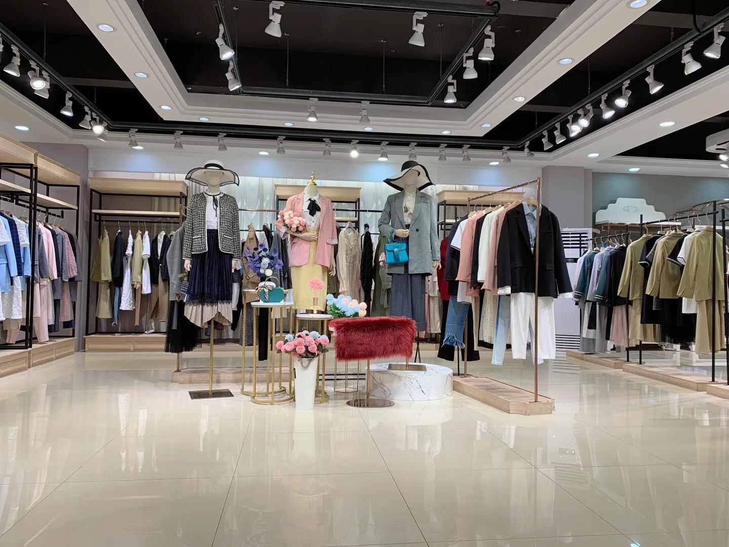 香舍麗奢2021秋裝高 端專柜精 品女裝折扣貨源批發(fā)網(wǎng)