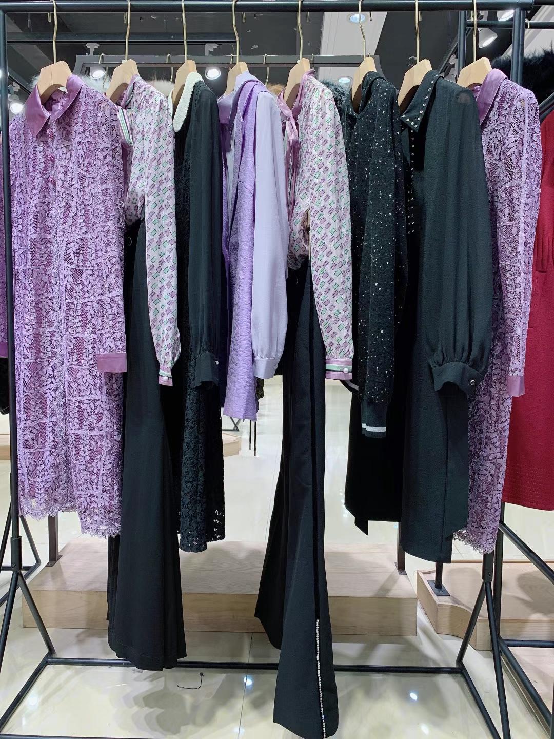深 圳高 端品牌珞娜2021冬女裝尾貨庫存專柜女裝品牌尾貨批發(fā)