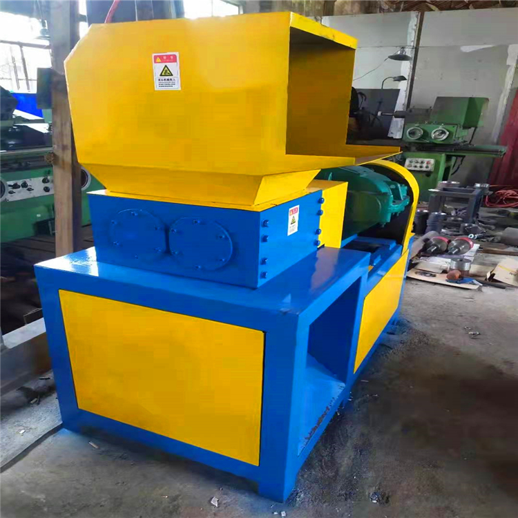 馬鞍山市生產(chǎn)廠家銷售價(jià)格 400型生活垃圾撕碎機(jī)