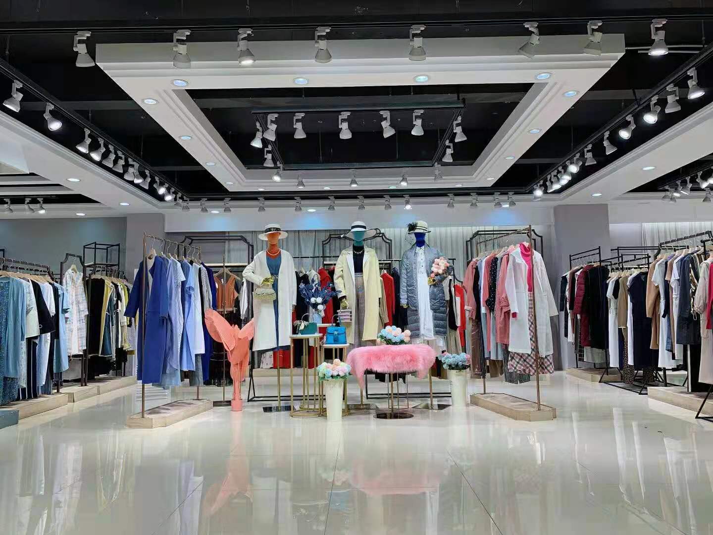 瑪塞莉2021年四季款深圳品牌女裝撤柜下架尾貨直播貨源批發(fā)供應(yīng)鏈