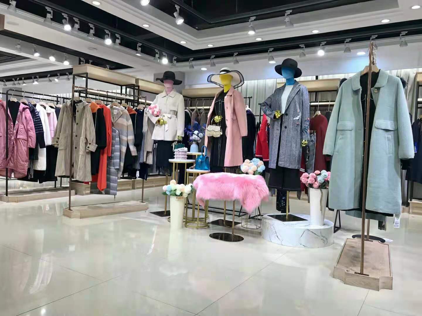 知 名品牌歐蒂芙2021秋冬品牌折扣女裝實體直播一手貨源批發(fā)