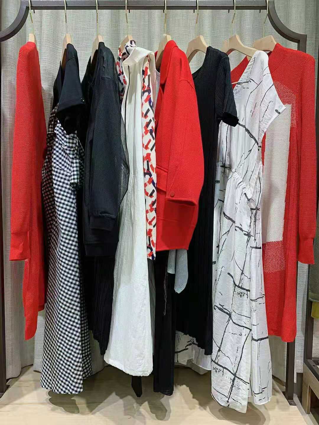 瑪塞莉2021年四季款深圳品牌女裝撤柜下架尾貨直播貨源批發(fā)供應(yīng)鏈