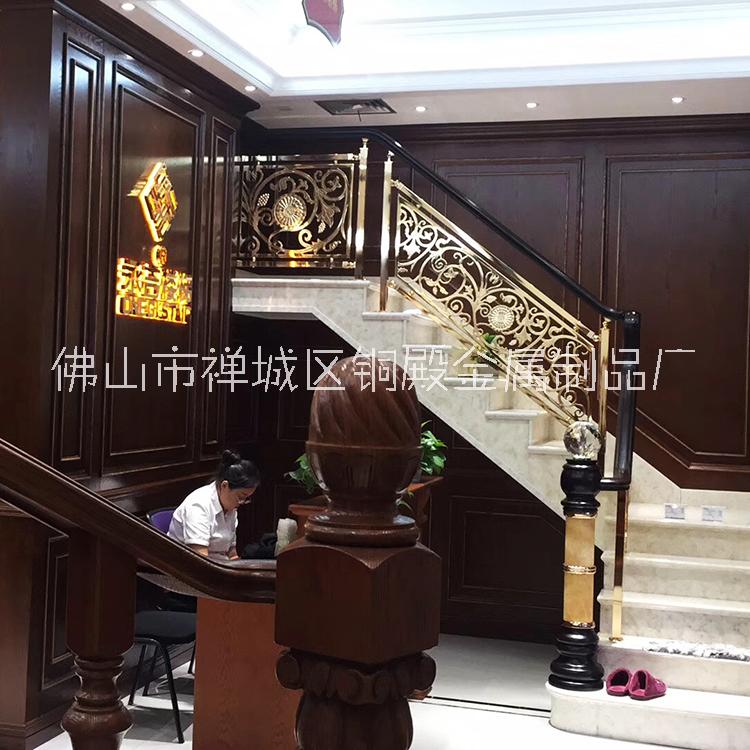 銅浮雕壁畫，鋁藝樓梯彰顯主人的氣派 鋁藝銅藝樓梯