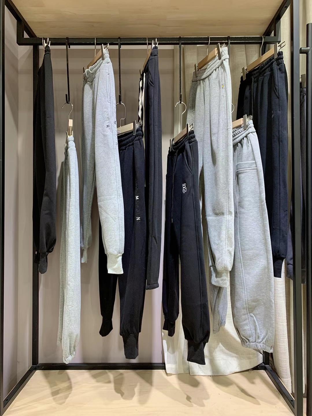 時(shí)尚百搭加絨衛(wèi)褲DDJYX21冬品牌折扣女裝一手貨源批發(fā)供應(yīng)