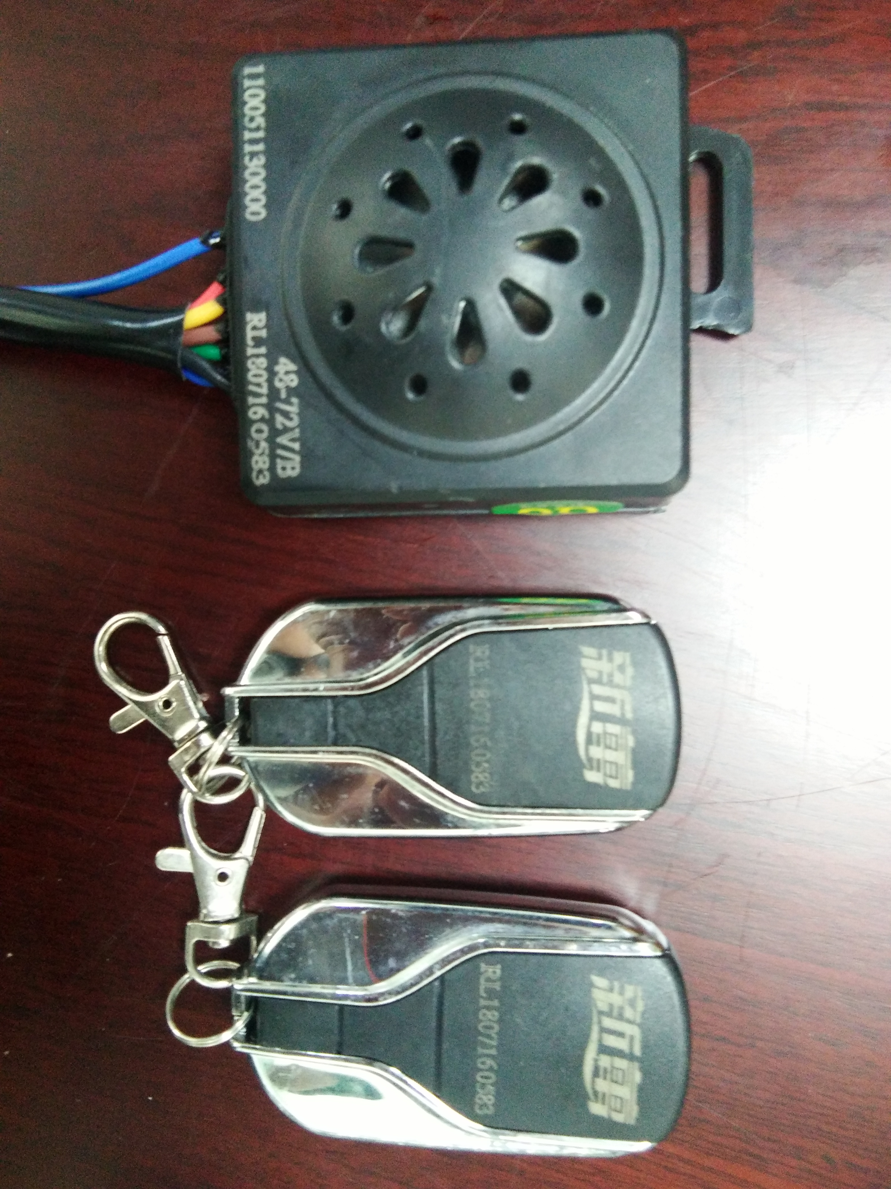 鎖具刻字機(jī) 鑰匙刻字 激光刻字 鋼印字打印無錫市通盛科技有售 鑰匙刻字機(jī) 鑰匙打標(biāo)機(jī)