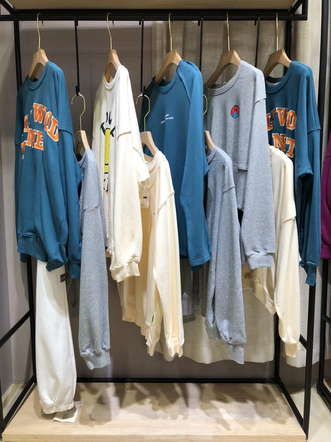 T-IDE BRAND潮牌衛(wèi)衣2021秋專柜女裝折扣店直播價格一手貨源批發(fā)
