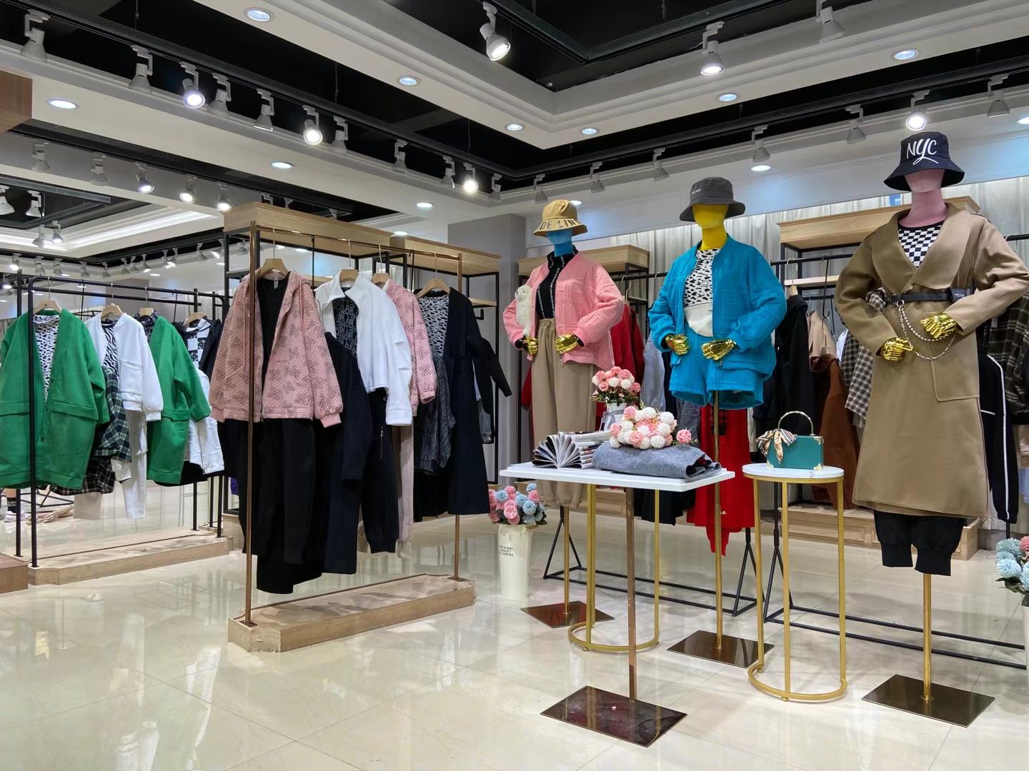 九度&花絮廣州休閑潮牌大碼女裝品牌折扣批發(fā)一手貨源