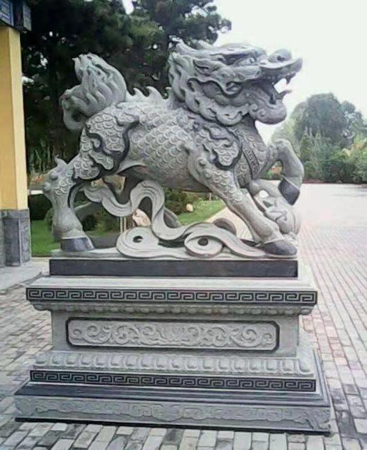 福建青石麒麟石雕-石材雕刻麒麟-花崗巖麒麟雕刻