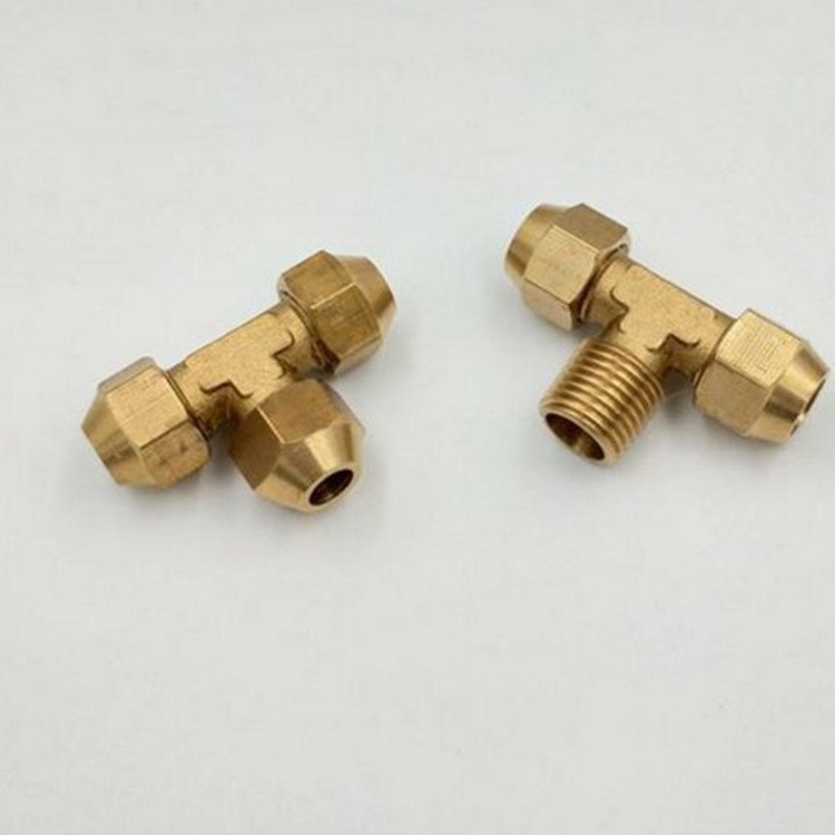 擴(kuò)口式管接頭生產(chǎn)廠家  擴(kuò)口式管接頭哪家好