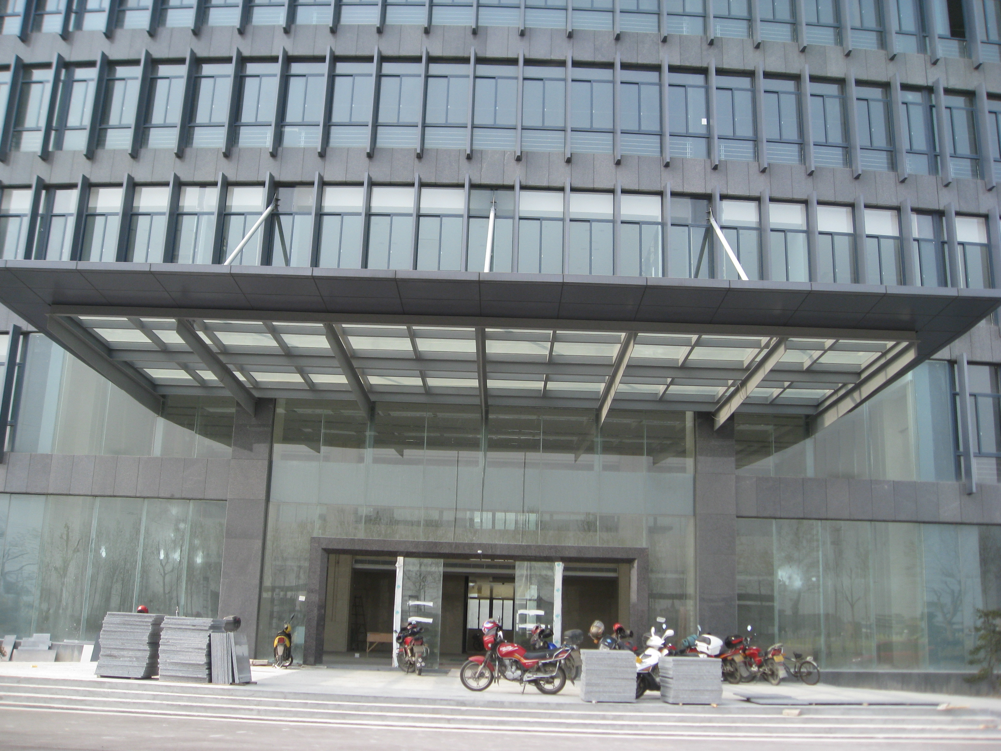 洪合凱迪嘉服飾幕墻工程 駁接爪式隱框杭州幕墻工程