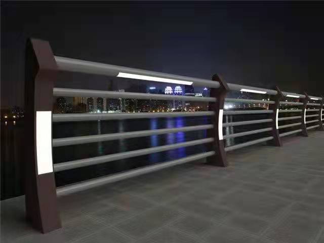 燈光安全護(hù)欄