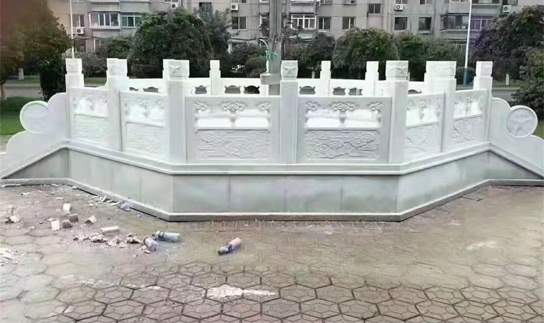 廠家供應(yīng)石雕旗桿臺(tái)
