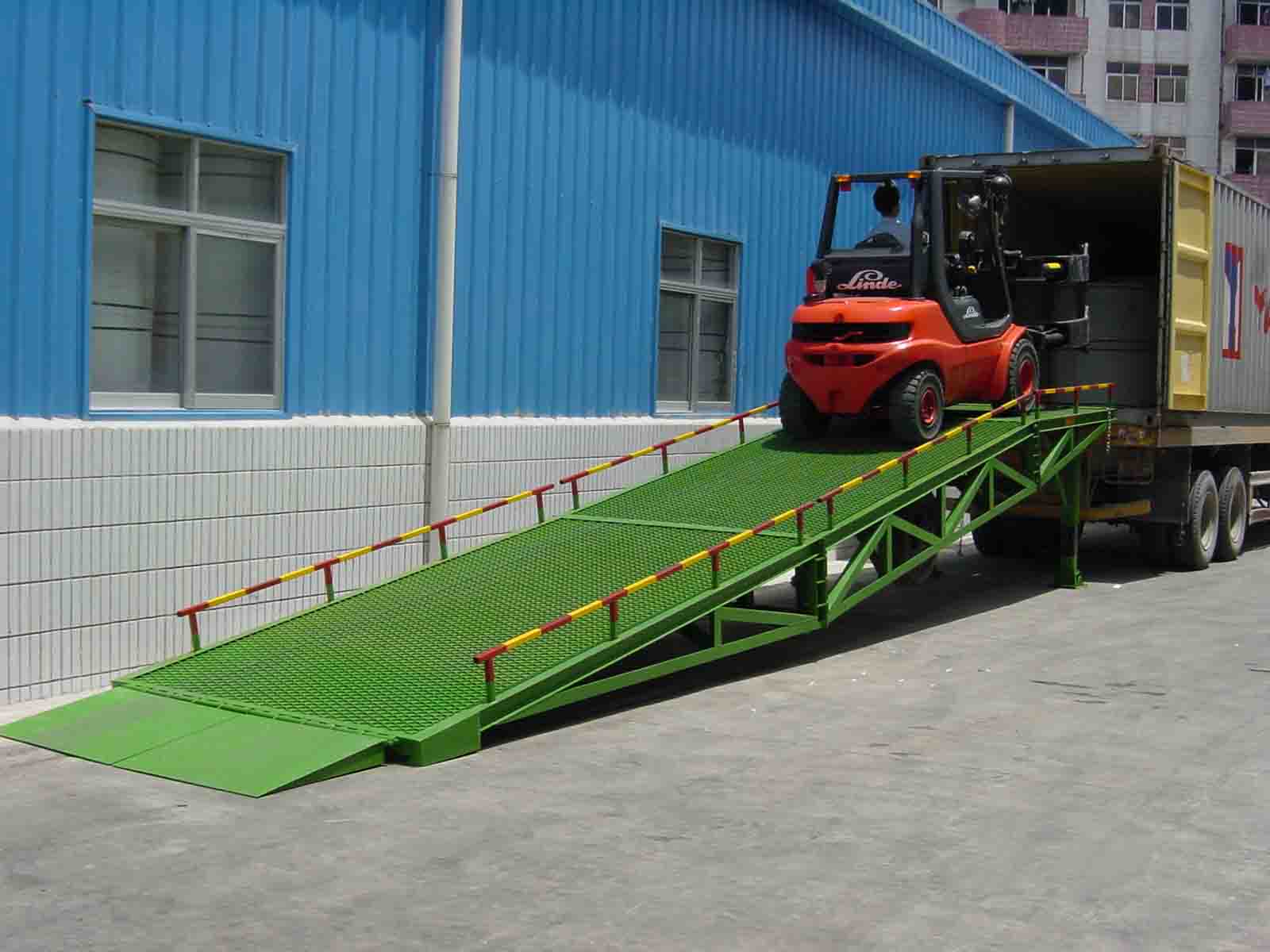 用途廣泛的 移動卸貨平臺 移動登車橋 集裝箱卸貨平臺 蓋亞機械直銷