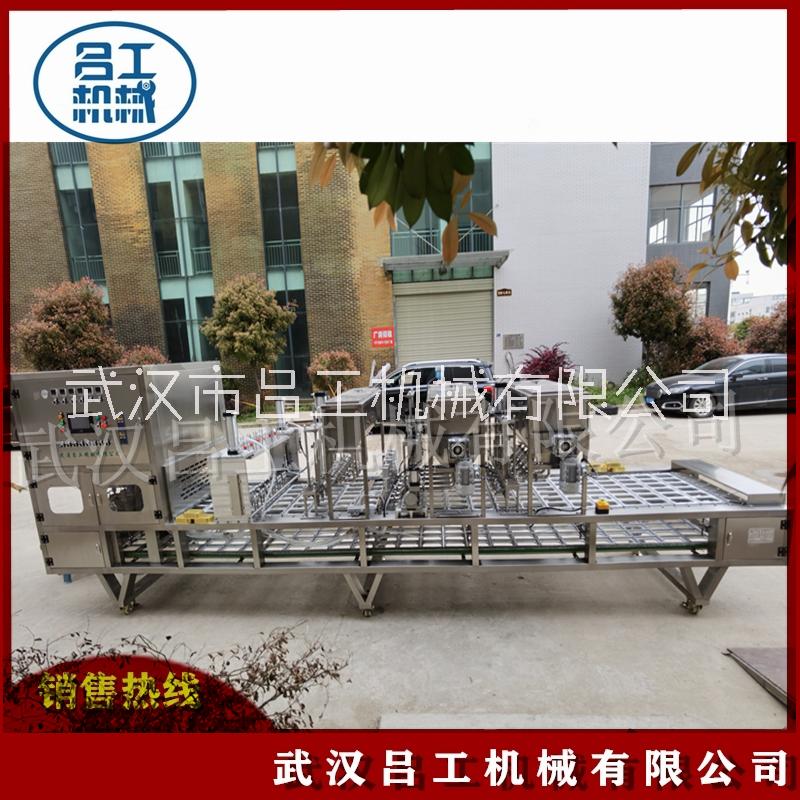 流水線式鋁箔盒裝烤榴蓮封口機(jī) 烤紅薯烤面包鋁箔盒包裝機(jī)