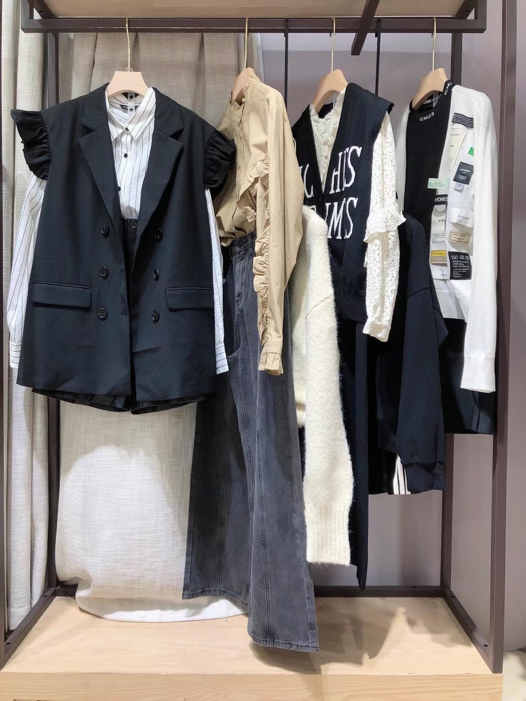 廣州時(shí)尚品牌艾蜜雪2022春品牌女裝剪標(biāo)尾貨一手貨源