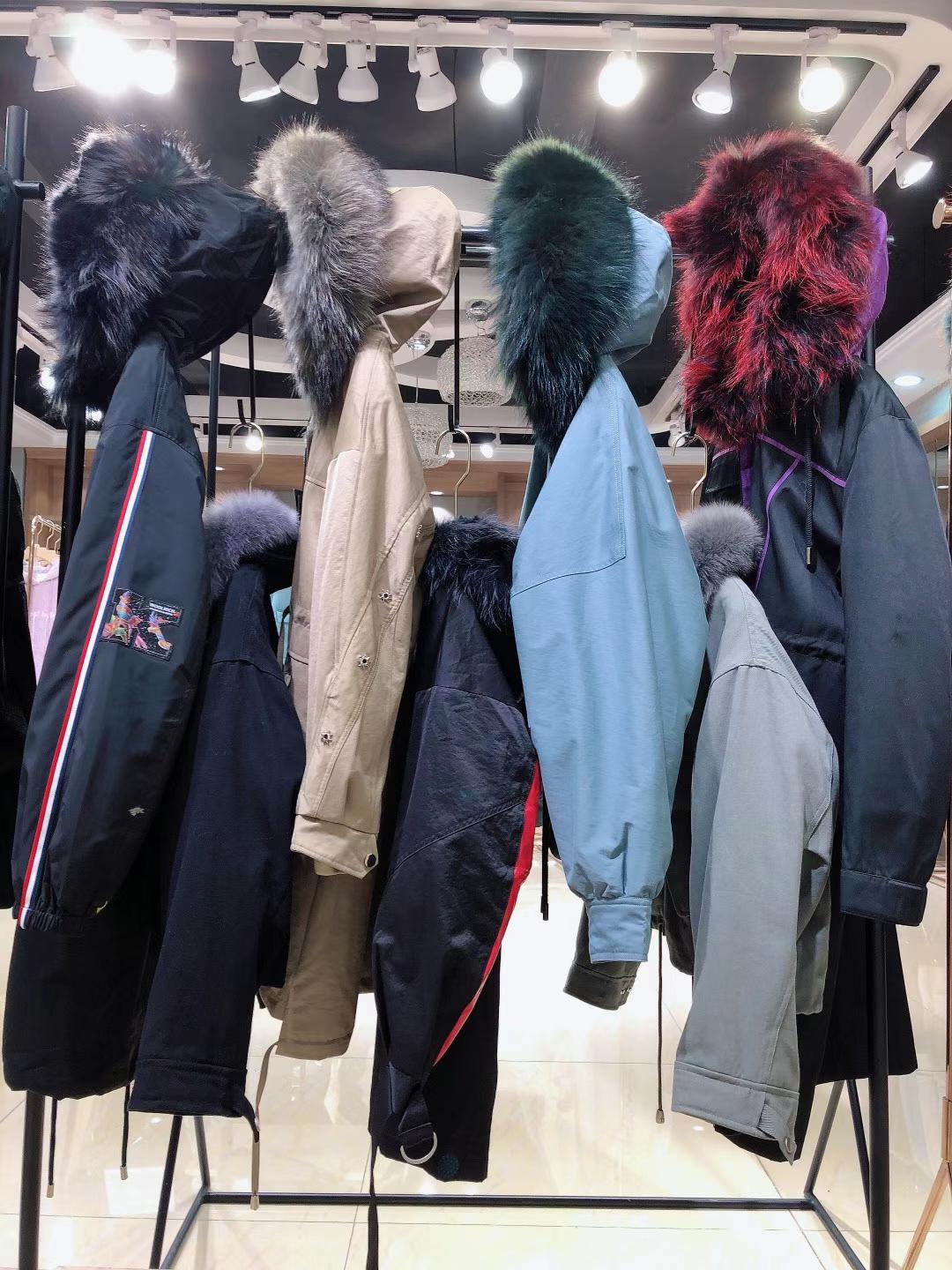 【雪羅拉皮草派克羽絨服】21冬專柜撤柜羽絨服品牌女裝折扣尾貨批發(fā)市場