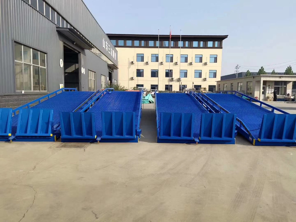 登車橋 固定登車橋