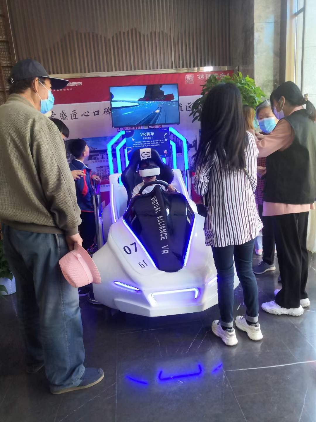 VR虛擬交互產(chǎn)品 VR滑雪 VR沖浪 VR產(chǎn)品租賃