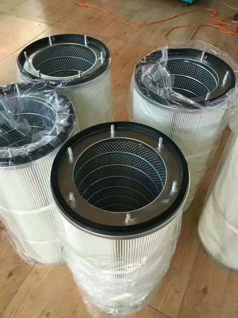 工業(yè)除塵濾芯螺桿快拆除塵濾筒 工業(yè)除塵濾芯螺桿快拆除塵濾筒0
