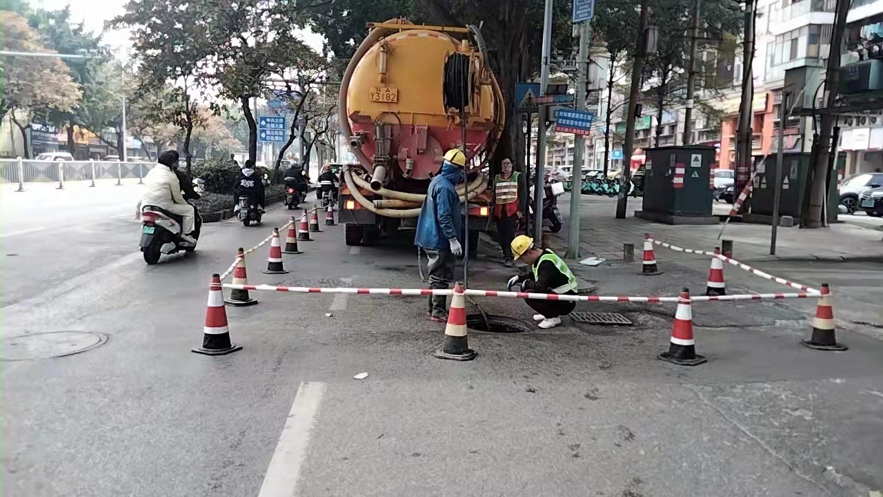 柳州市政管道清淤工程價格、廣西柳州市政管道清淤公司哪家好、柳州市政管道清淤施工【邕發(fā)湘清潔】
