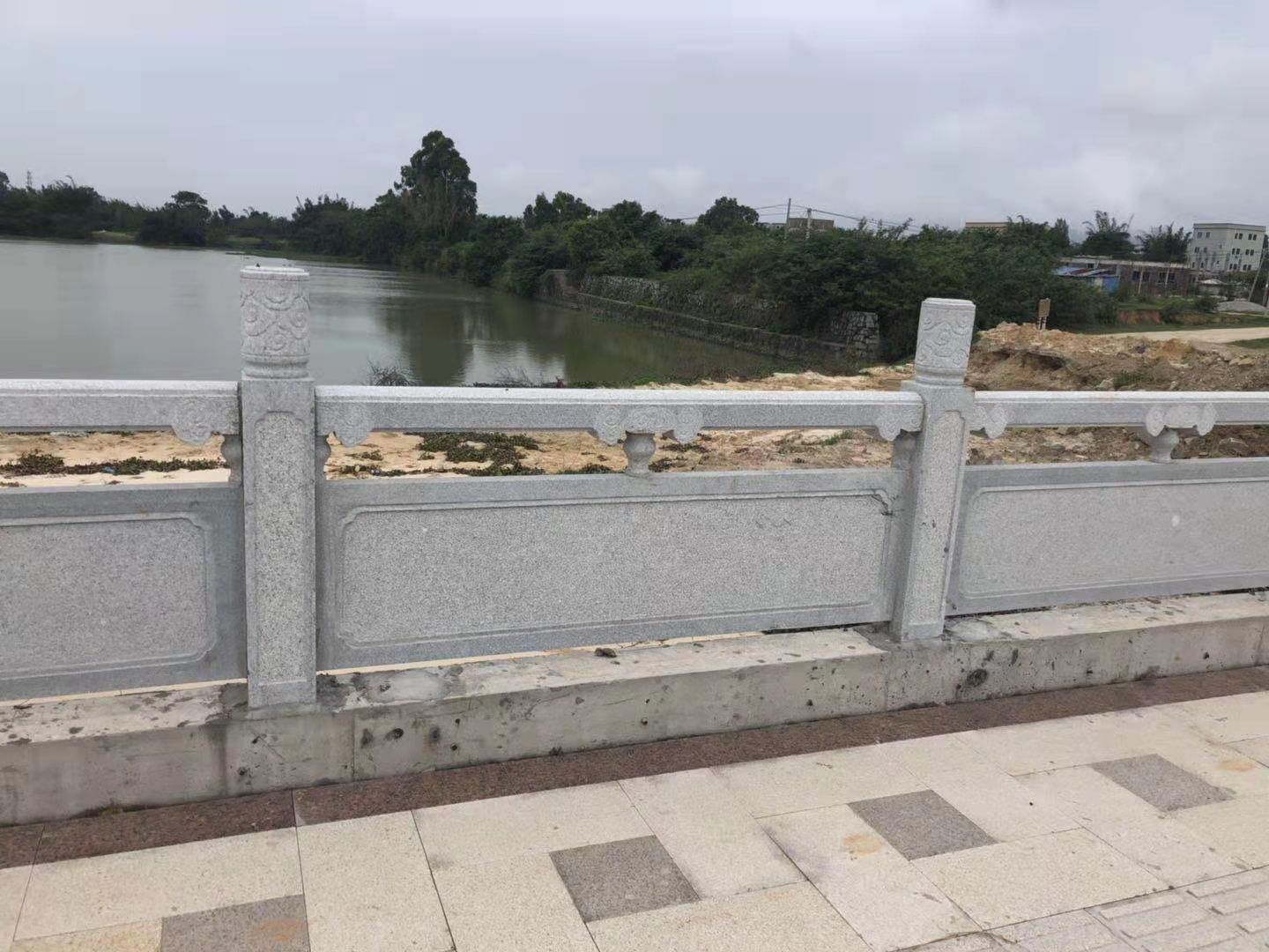 河南欄桿廠商-欄桿供應(yīng)商報(bào)價(jià)-防撞欄桿批發(fā)