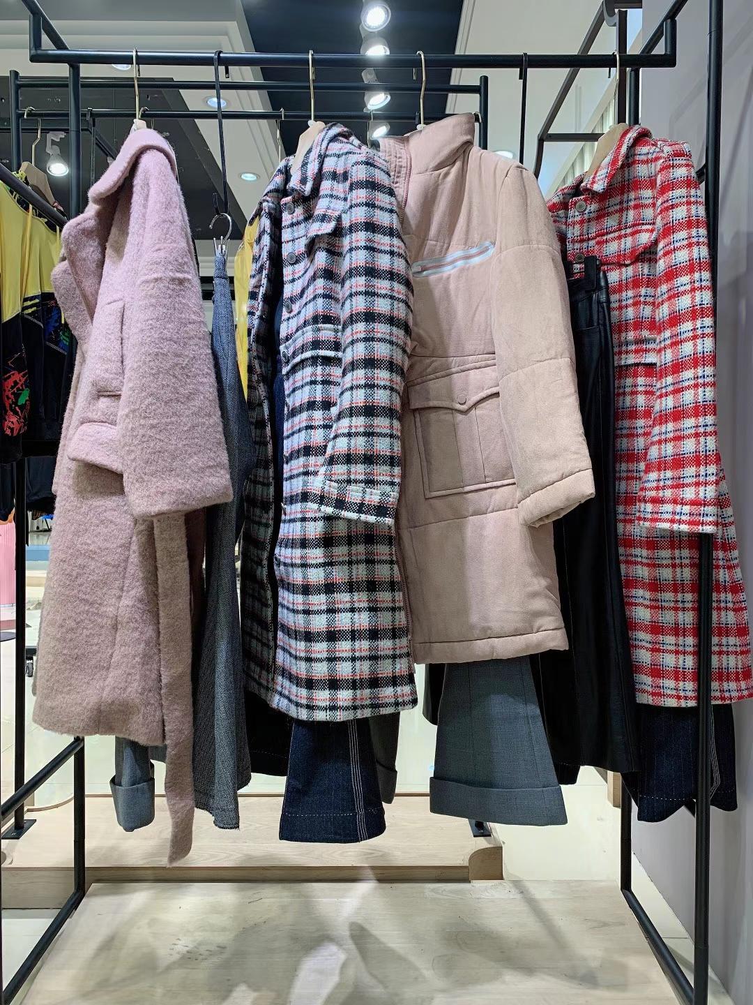 地素22四季裝國際品牌女裝尾貨服裝批發(fā)市場 淘寶直播貨源供應(yīng)商