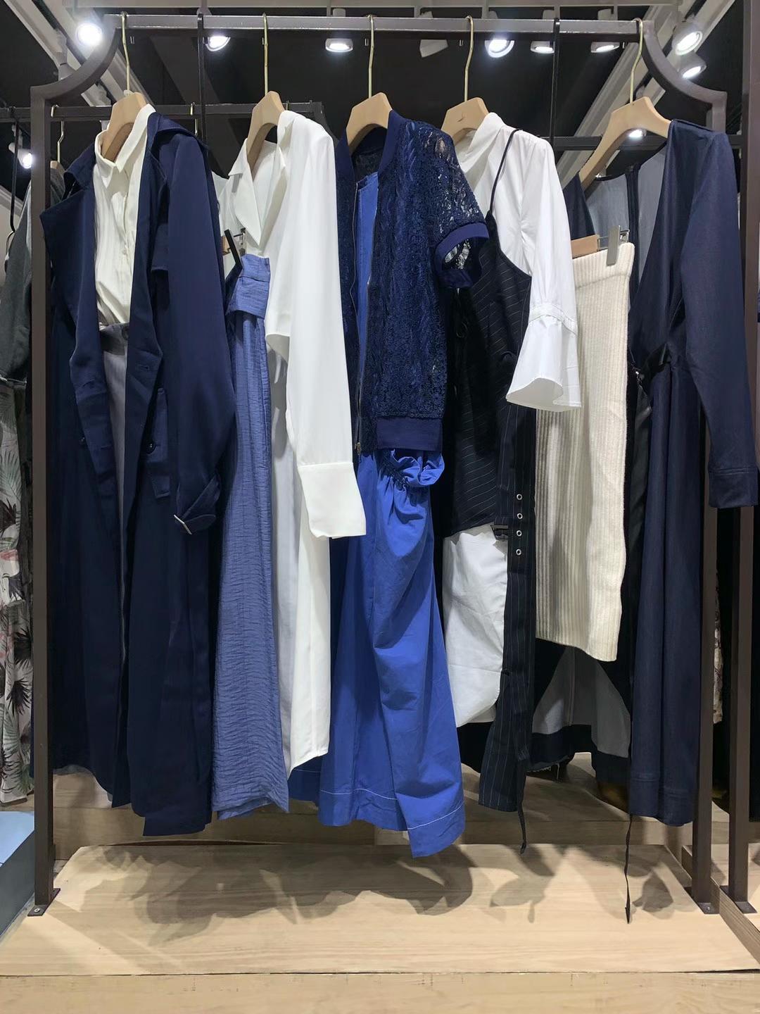 高端 品牌圖拉2022春過(guò)季品牌女裝尾貨批發(fā)渠道