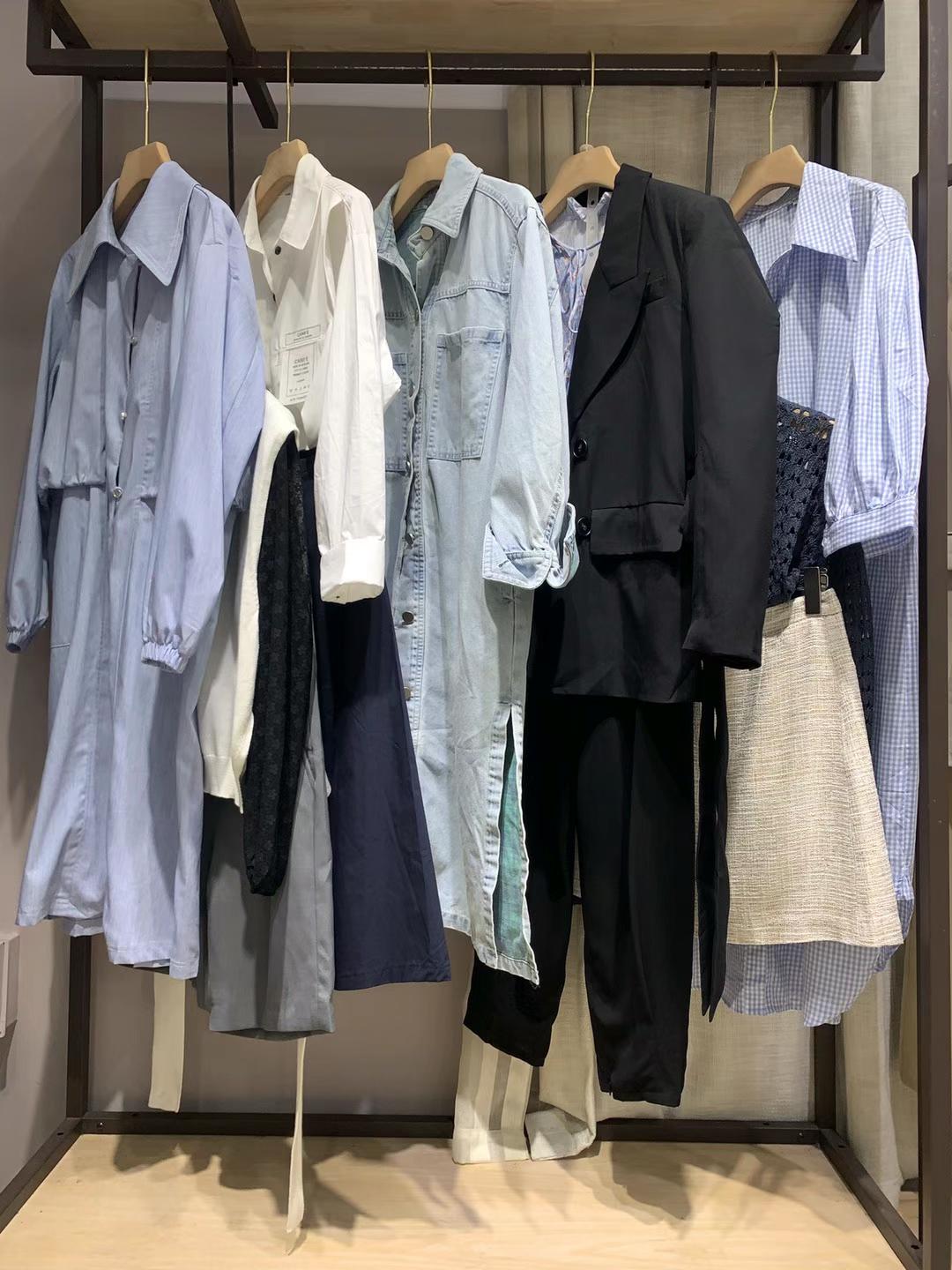 上海專柜下架品牌新作JUSTZZU2022春大  牌女裝折扣尾貨批發(fā)供應(yīng)商