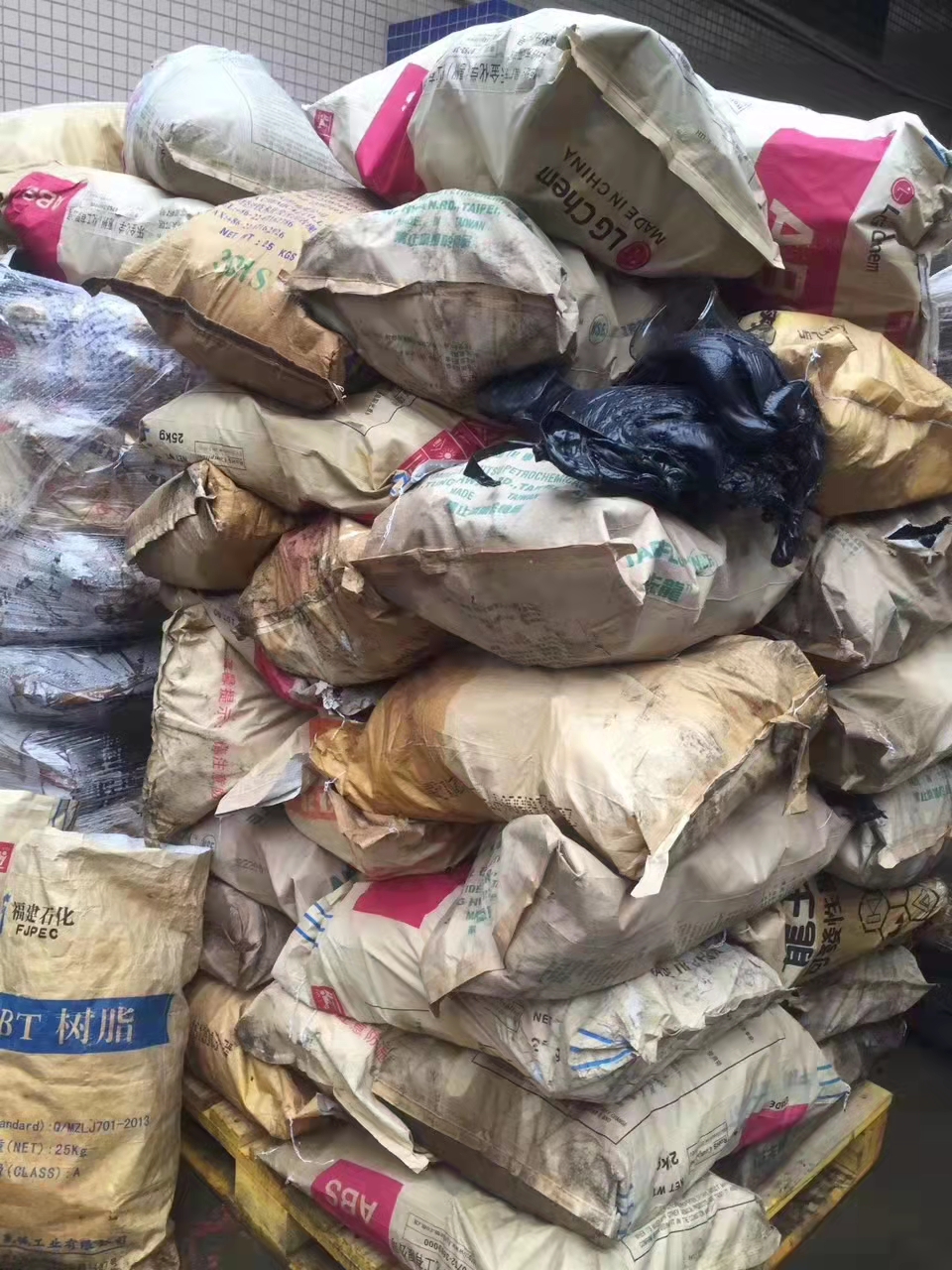 肇慶廢舊塑料回收-回收廠家電話-回收廢舊廢塑料-塑膠回收服務(wù)好