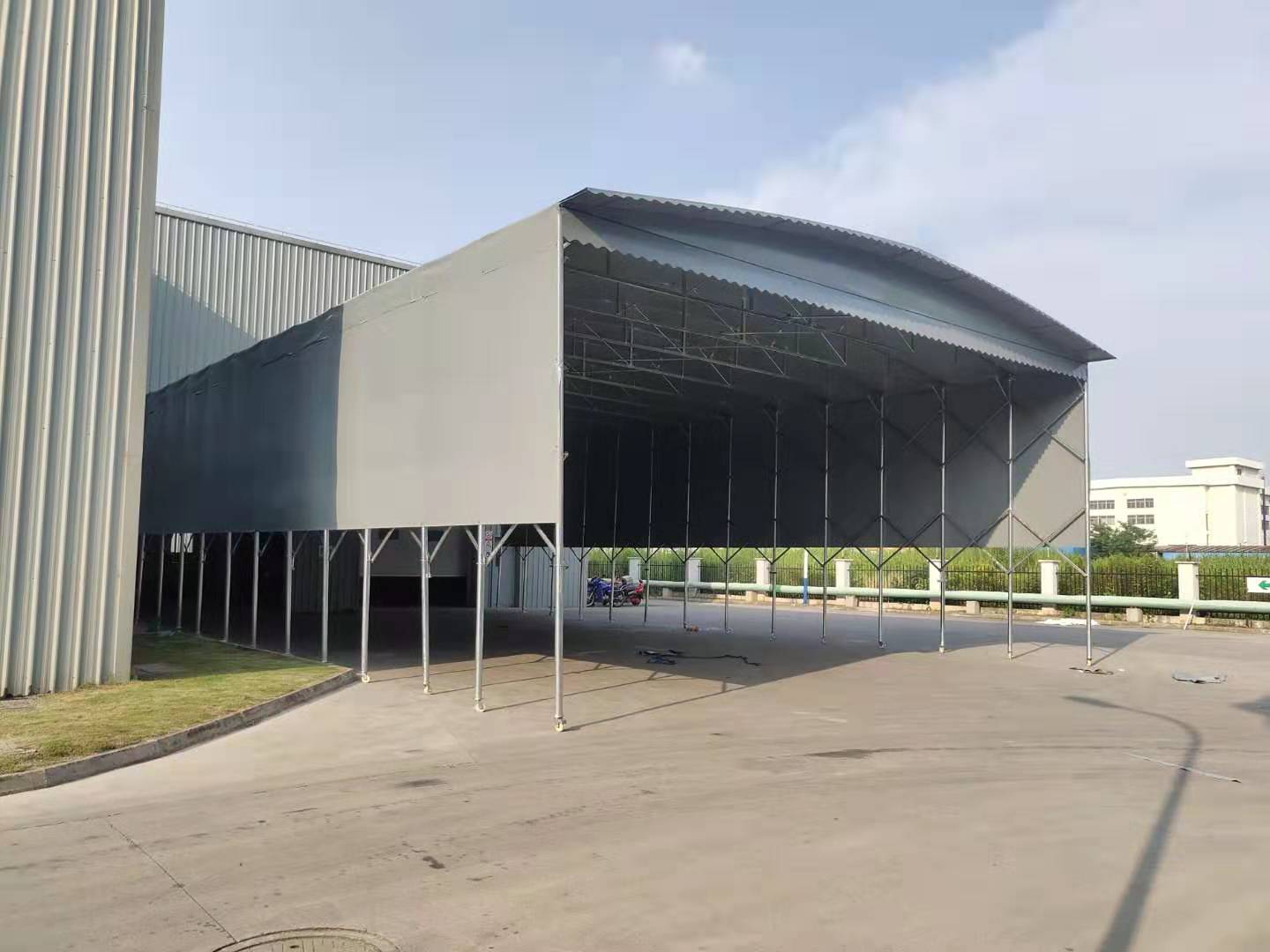 大型雨棚戶外排檔帳篷收縮遮陽停車活動(dòng)倉庫電動(dòng)伸縮雨蓬