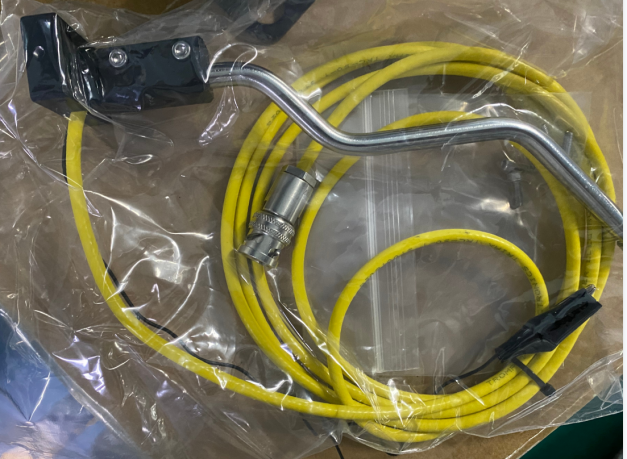 優(yōu)測探針臺(tái)同軸夾具/三軸夾具（100FA/10pA） 優(yōu)測探針臺(tái)同軸夾具/三軸夾具