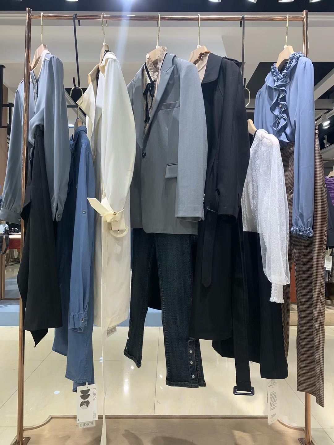 女裝雜款尾貨貨源迪笛歐2022淘寶品牌折扣店庫(kù)存女裝撤柜批發(fā)進(jìn)貨渠道