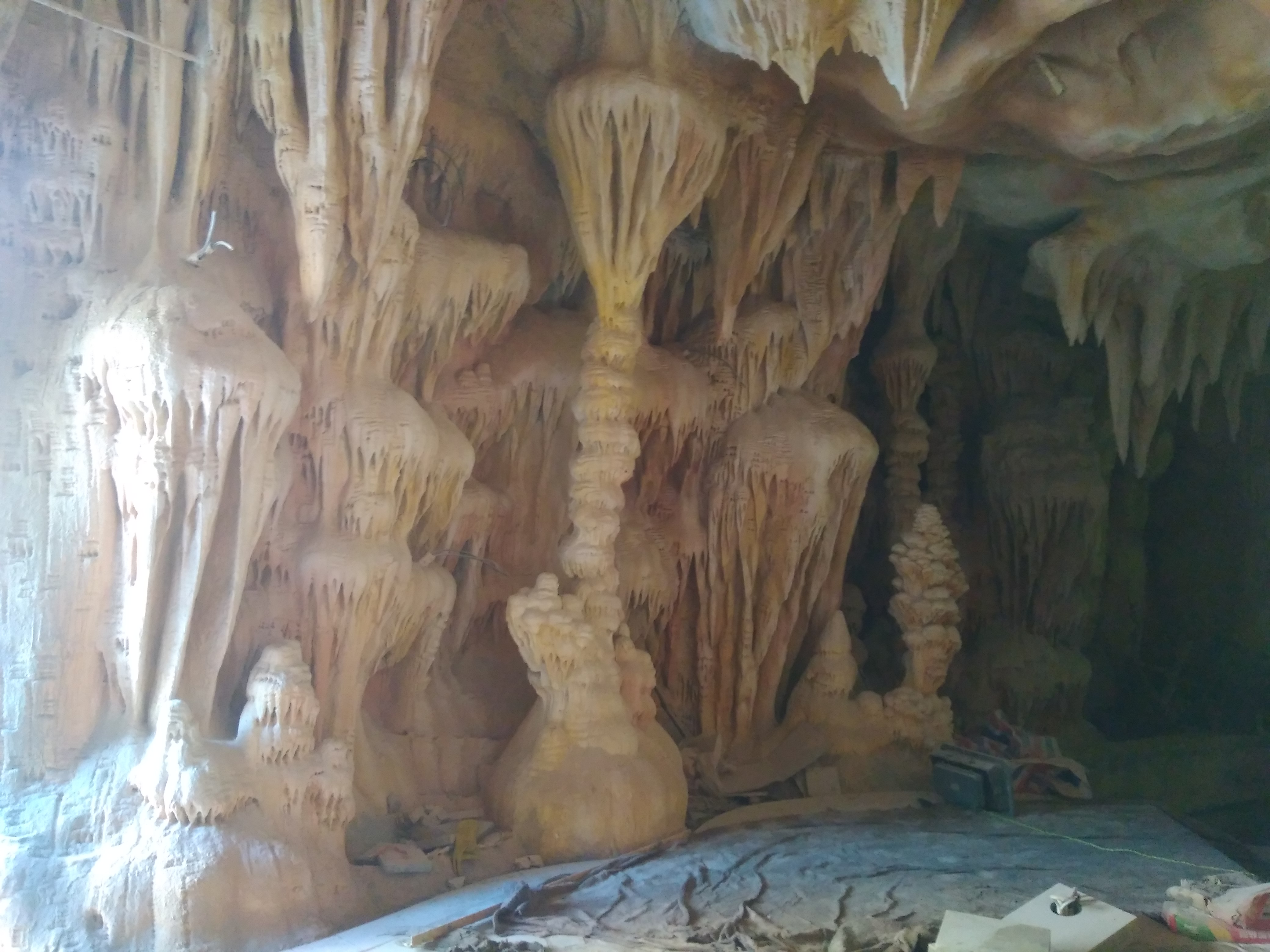 桂林沃德園林水泥溶洞鐘乳石制作塑石假山制作