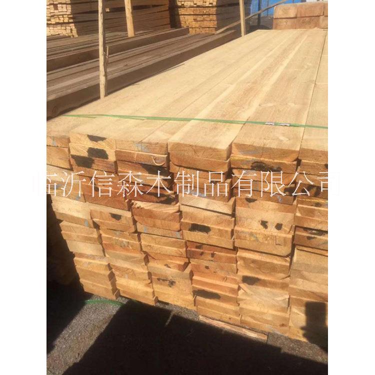 木跳板建筑木架板松木實(shí)木跳板工廠批發(fā)實(shí)木板材加工價(jià)格