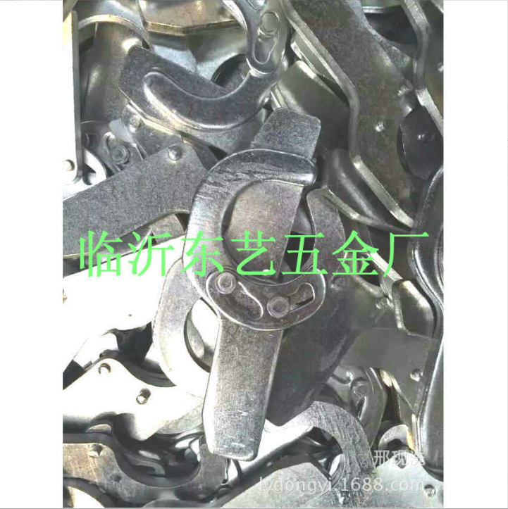 山東腳手架掛鉤帶鎖片定制-腳手架掛鉤鋼跳板價格