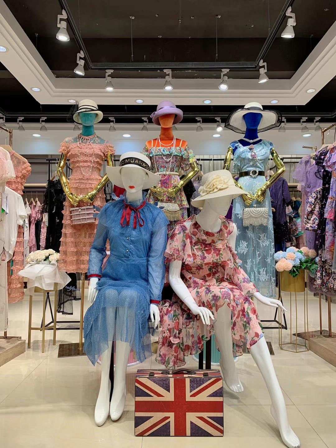 知 名品牌馬克華菲2022 夏品牌折扣女裝尾貨貨源批發(fā)