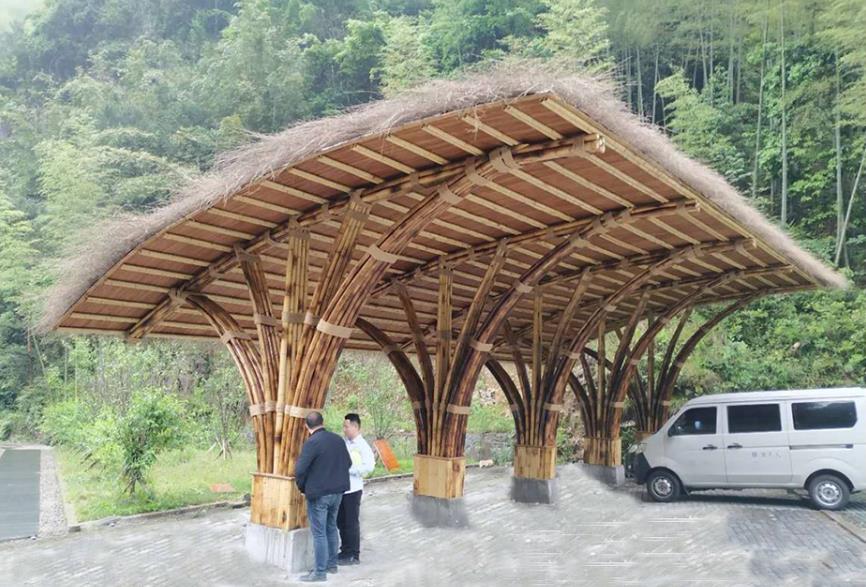 用竹子打造的停車竹廊  境道原竹建造