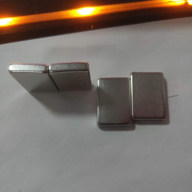 【行情】方形磁條價(jià)格_多少錢_報(bào)價(jià)_廠家_生產(chǎn)供應(yīng)【東莞市力程磁鐵有限公司】