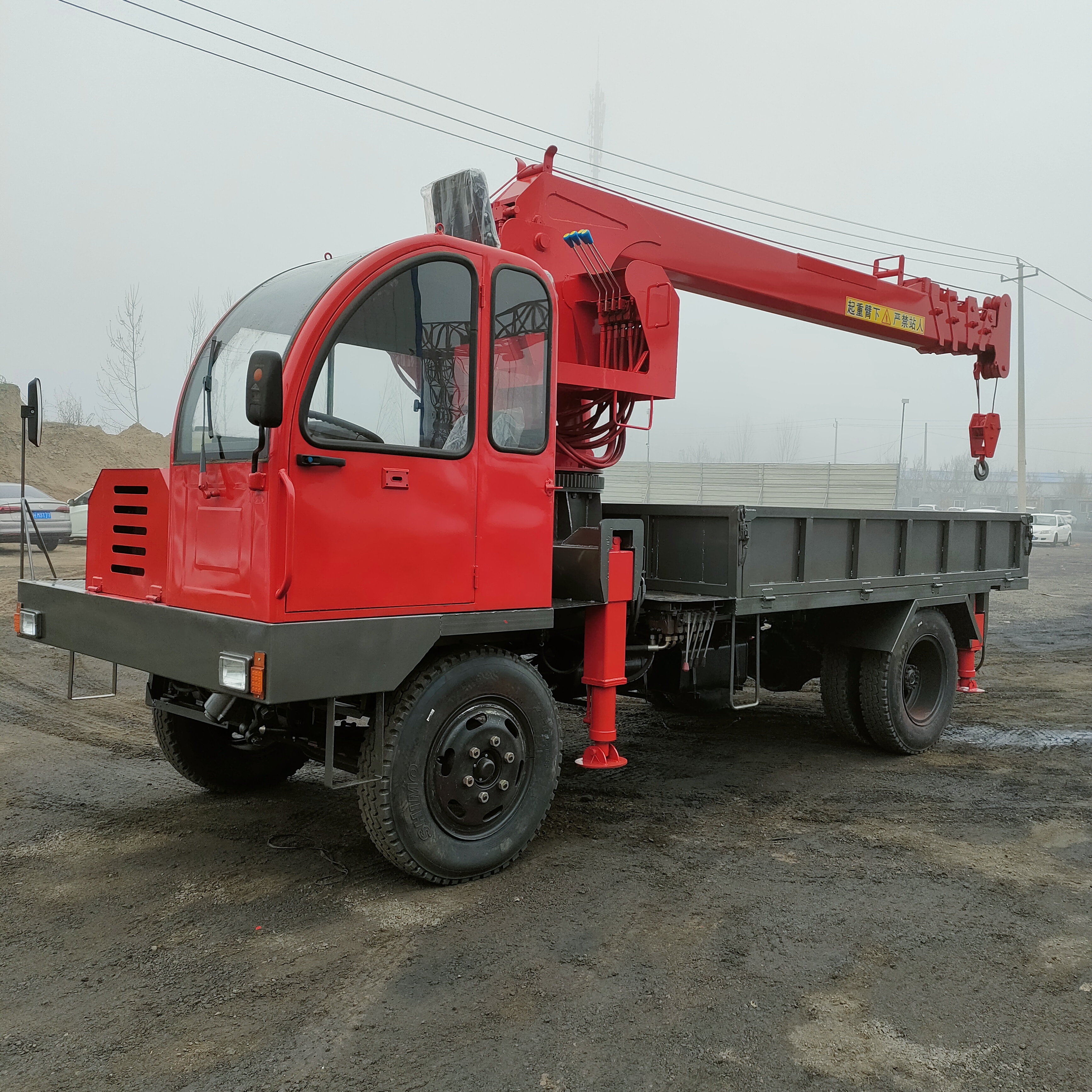 益宇四不像隨車吊 輪式四不像底盤吊機(jī)定制