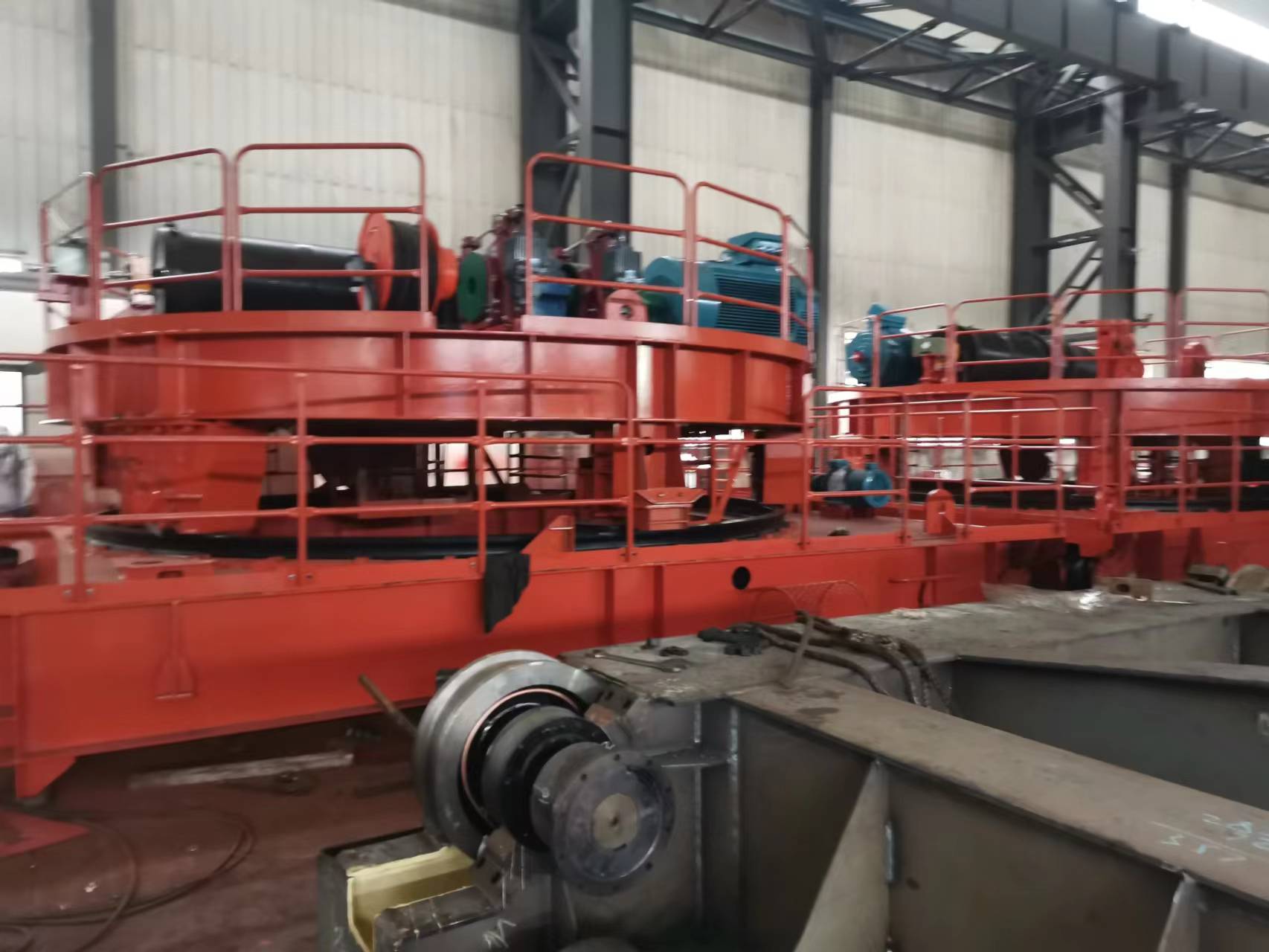 鋼結(jié)構(gòu)除銹噴漆 彩鋼瓦翻新噴漆 罐體噴漆翻新