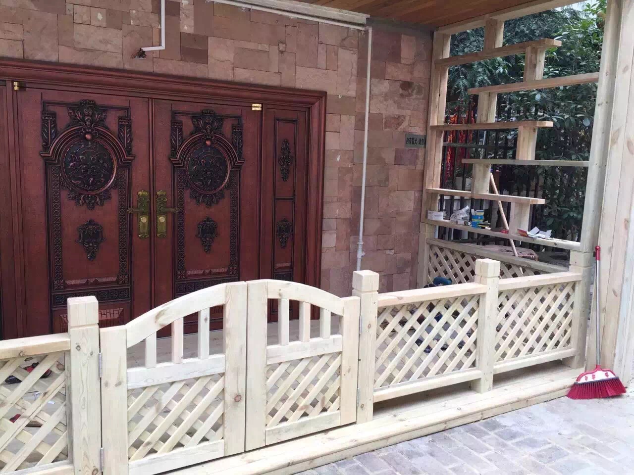 市政道路護欄 草坪工藝圍欄 花池圍欄 仿木柵欄