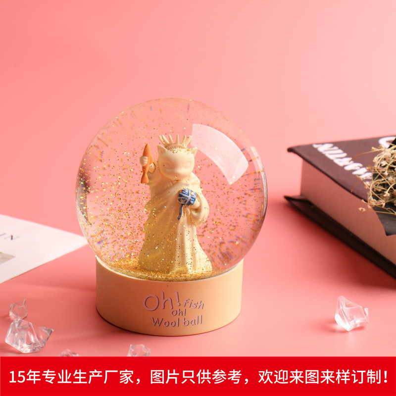 自動打雪花水晶球定制生產(chǎn)圣誕節(jié)雪人水晶球樹脂水球玻璃擺件創(chuàng)意禮品廠家